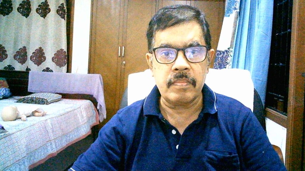 மிதக்காமல், கௌரவமான தோரணைகளோடு பாதிரியார் நடை நடந்து போனவர்